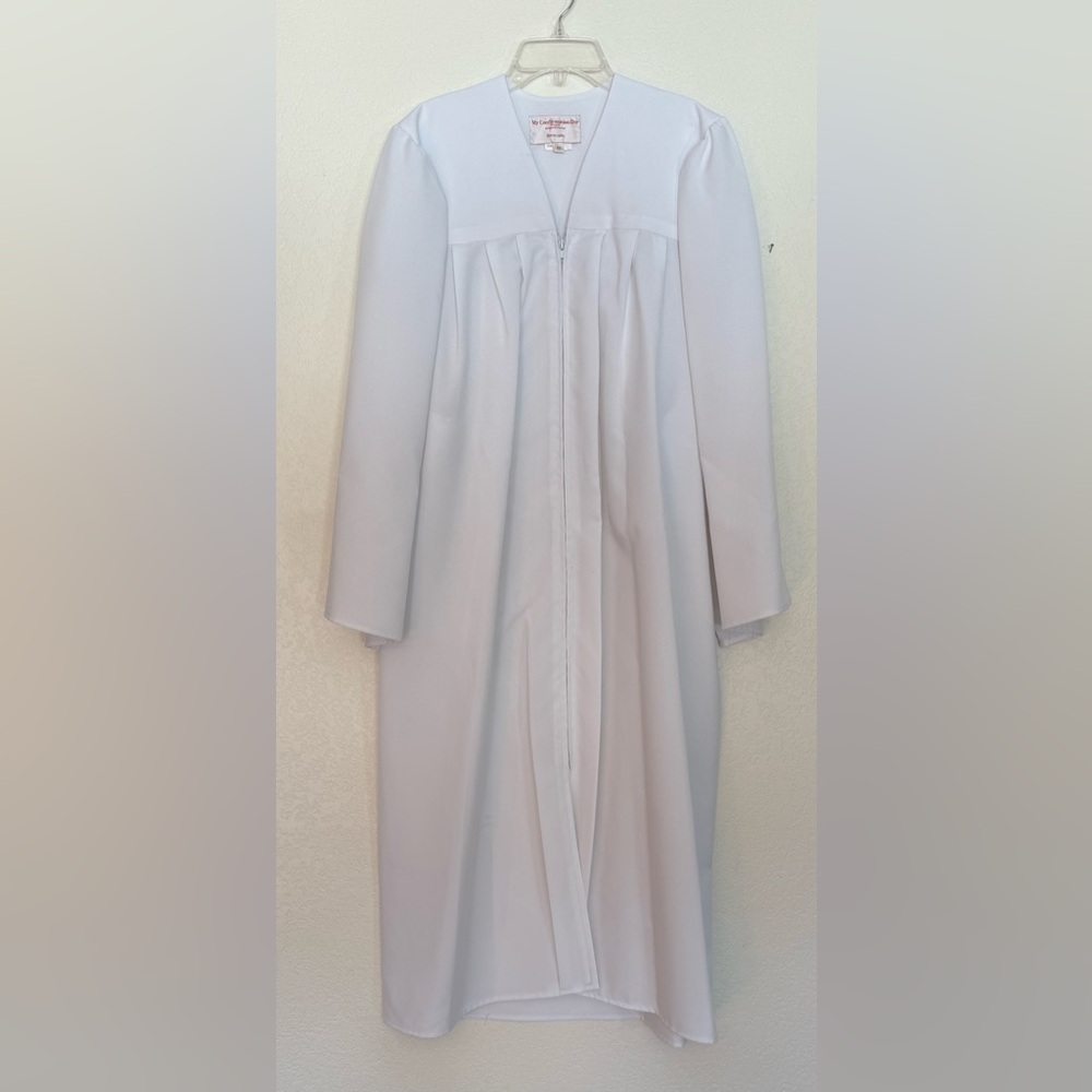 Classic White Choir Robe with Front Zipper